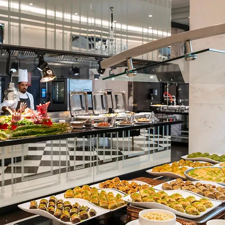 Kaya Palazzo & Casino كيرينيا