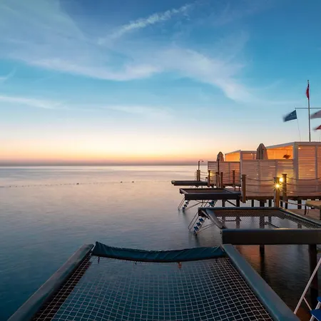 Kaya Palazzo & Casino كيرينيا