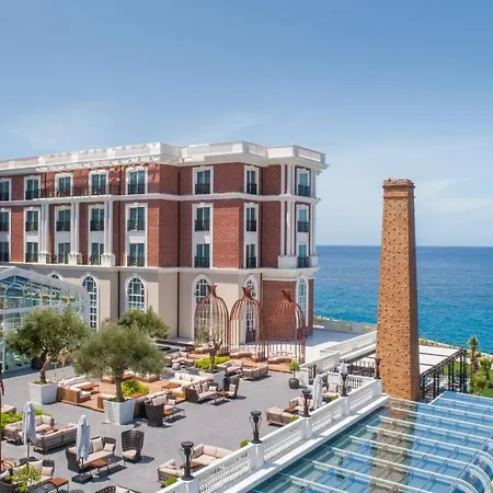 Kaya Palazzo & Casino Hotel
