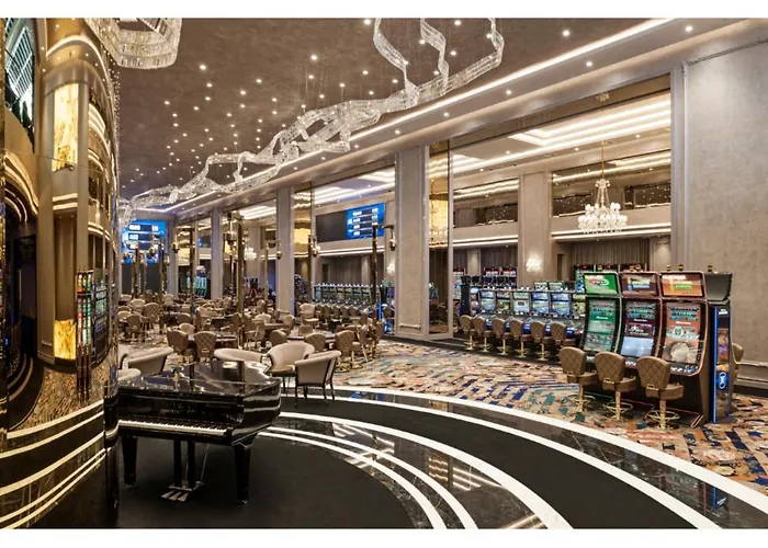 ホテル Kaya Palazzo & Casino 5*