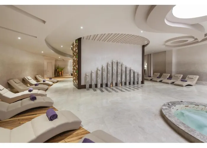 Kaya Palazzo & Casino Rezort 5*